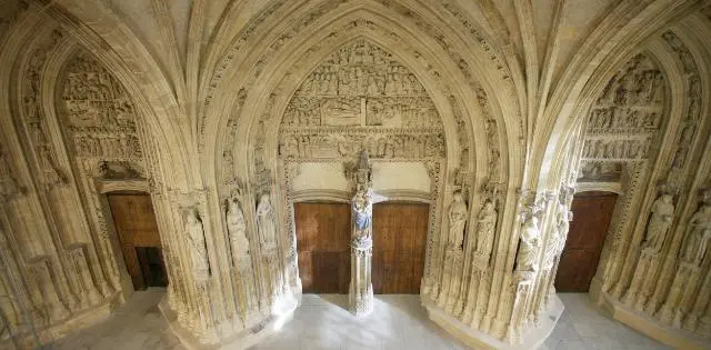 capilla del prado vitoria - Cómo se llama la catedral de Vitoria