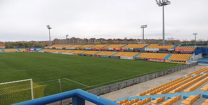 campos de futbol prado santo domingo - Cuánto mide el campo del Alcorcón